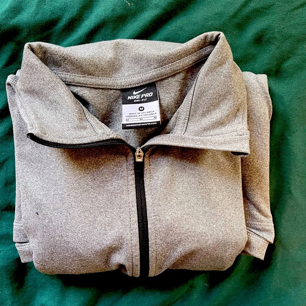 Nike long sleeve athletic quarter zip